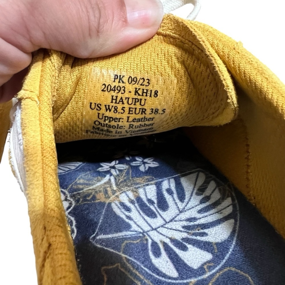 OLUKAI Ha‘upu Sneakers in Mustard/off white - Picture 9 of 10